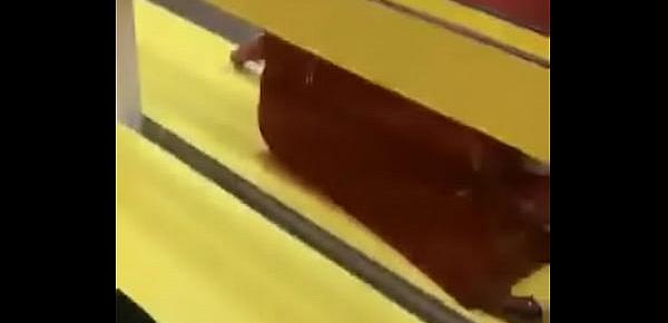  rubia espanola probando una maquina de sexo